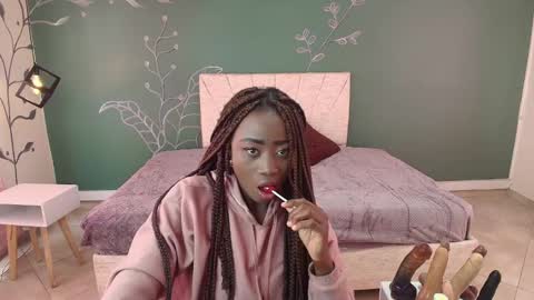 Snapshot of sara_naugty chatting on March 6, 3:02 pm S A R A online show from March 6, 3:02 pm