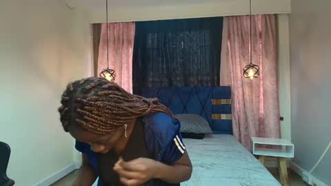 Snapshot of sara_naugty chatting on March 12, 7:38 pm S A R A online show from March 12, 7:38 pm