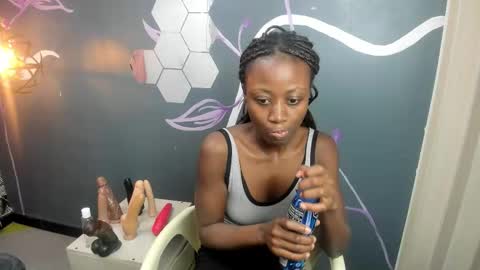 Snapshot of sara_naugty chatting on October 13, 7:03 pm S A R A online show from October 13, 7:03 pm