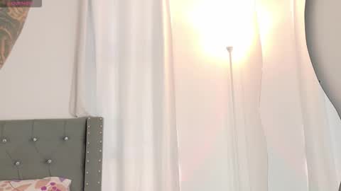 Sara online show from March 9, 4:33 pm