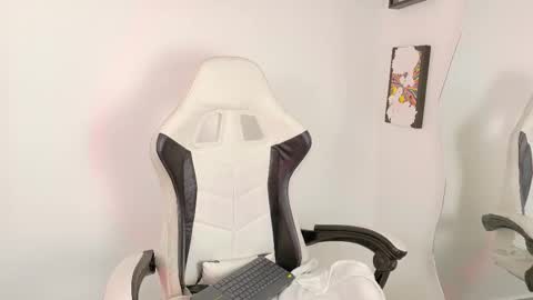 Sara online show from March 26, 7:08 pm