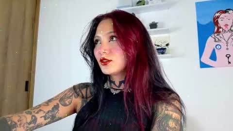 Snapshot of sara_queen9 chatting on June 23, 3:26 am Sara online show from June 23, 3:26 am