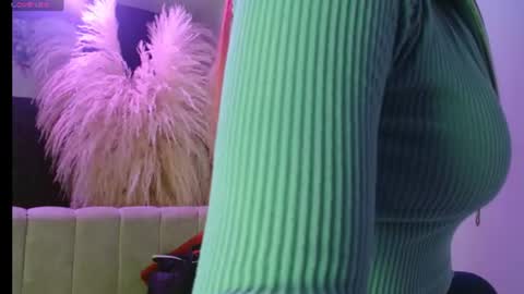sara_red_xxx online show from July 24, 8:07 pm