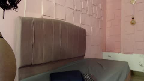 Snapshot of sara_rodriguez23 chatting on February 27, 7:36 pm Sara online show from February 27, 7:36 pm