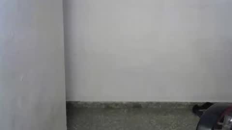 Snapshot of sara_shrma chatting on January 1, 5:43 am sara online show from January 1, 5:43 am