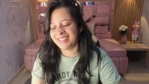 Sara T. online show from July 14, 1:06 pm
