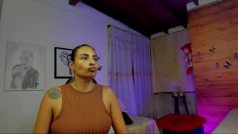 Snapshot of sara_thompson01 chatting on January 7, 5:54 am SARA online show from January 7, 5:54 am