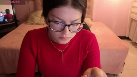 sara_valderrama_ online show from July 4, 12:55 pm
