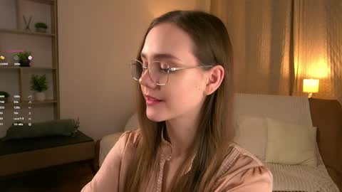 Im Sara  online show from April 9, 7:08 pm