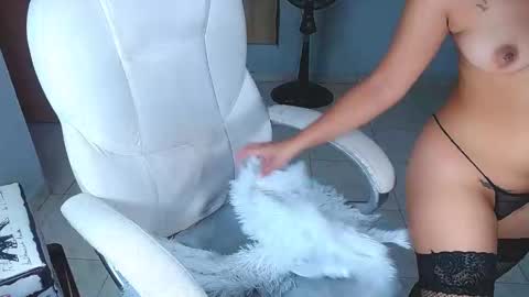 Snapshot of sara_y_rauw chatting on September 27, 1:54 am Sara online show from September 27, 1:54 am