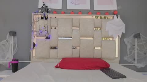 sara online show from October 24, 3:14 am