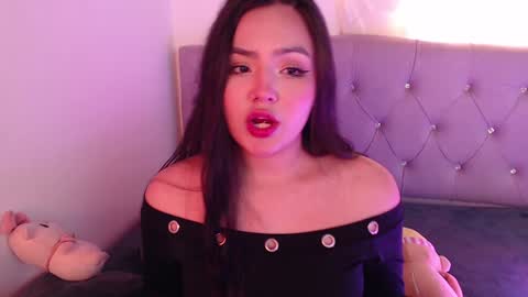          online show from December 11, 2:33 pm