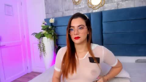 Snapshot of saraalvarezx chatting on February 2, 4:11 am Sara Alvarezx online show from February 2, 4:11 am