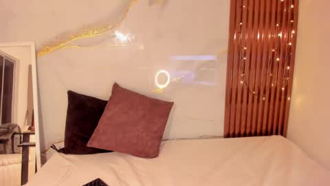 SARAHGIL online show from January 11, 8:14 pm