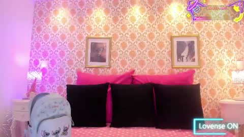 Snapshot of saraavila_ chatting on June 10, 7:35 pm SaraAvila online show from June 10, 7:35 pm