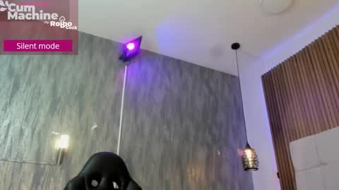   online show from March 12, 11:05 am