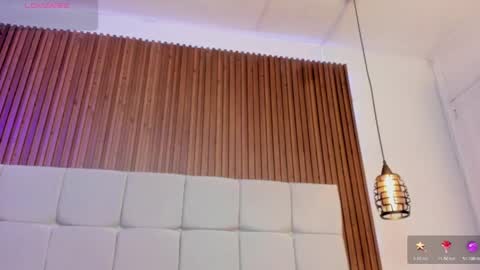   online show from April 7, 10:37 am