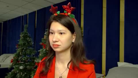 Snapshot of saradenars chatting on December 15, 5:23 am SaraDenars online show from December 15, 5:23 am