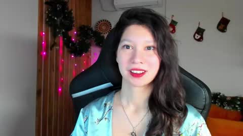 Snapshot of saradenars chatting on December 22, 6:32 am SaraDenars online show from December 22, 6:32 am