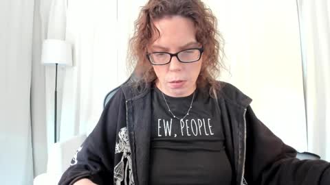 Sara Desire online show from April 1, 2:14 pm