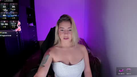 saradiazxxx online show from May 14, 1:29 pm