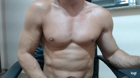 saradorj92 online show from January 8, 5:59 am