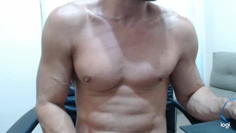 saradorj92 online show from January 11, 6:03 am