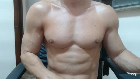 saradorj92 online show from February 2, 6:04 am