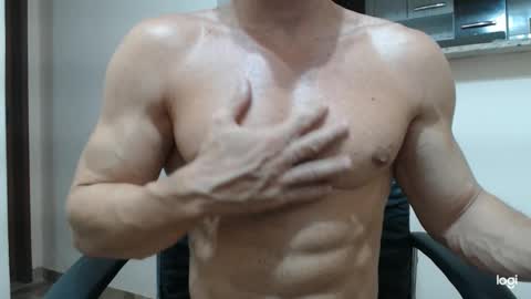 saradorj92 online show from February 8, 7:26 am