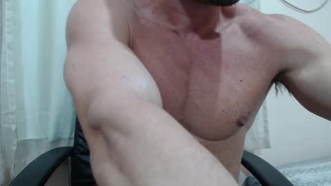 saradorj92 online show from September 12, 4:23 am