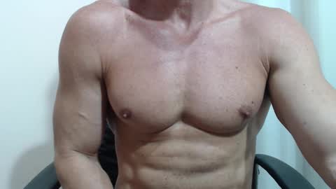 saradorj92 online show from January 14, 1:11 am