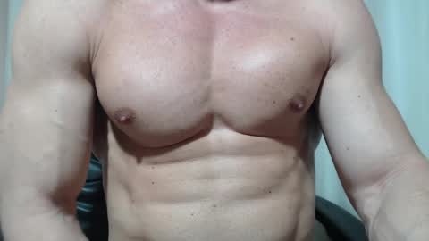 saradorj92 online show from April 2, 3:04 am