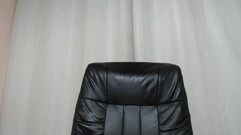 Snapshot of saradorj92 chatting on April 28, 2:27 am saradorj92 online show from April 28, 2:27 am
