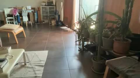 Snapshot of sarafossette chatting on May 22, 1:06 pm Sara Fossette online show from May 22, 1:06 pm