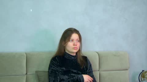 Sara online show from April 3, 4:16 pm