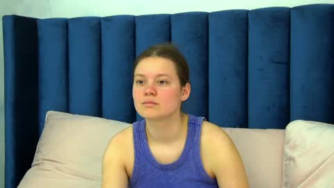 Sara online show from April 16, 4:52 pm