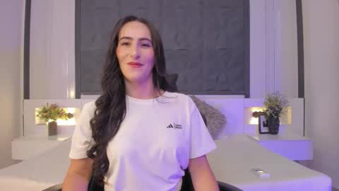  Sara Gomez  online show from February 20, 1:22 pm