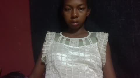 Snapshot of sarah146341 chatting on March 10, 3:34 am sarah146341 online show from March 10, 3:34 am