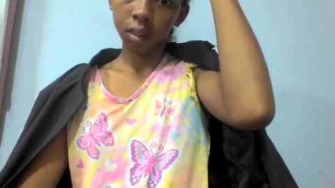 sarah146341 online show from December 18, 6:14 pm