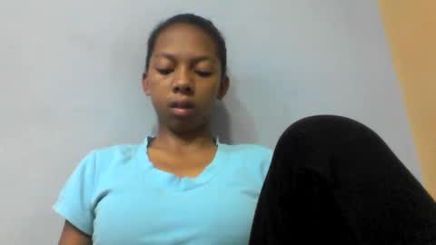 sarah146341 online show from March 25, 6:52 am