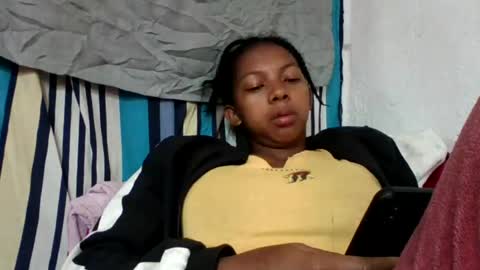 Snapshot of sarah146341 chatting on August 7, 5:20 am sarah146341 online show from August 7, 5:20 am