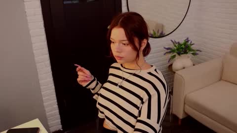 Sarah online show from October 6, 10:45 am