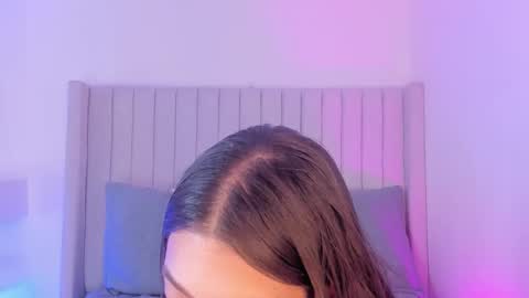 Sarah Bonneth online show from December 22, 11:18 am