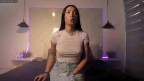 Snapshot of sarah_collens_ chatting on July 3, 11:49 am sarah_collens_ online show from July 3, 11:49 am