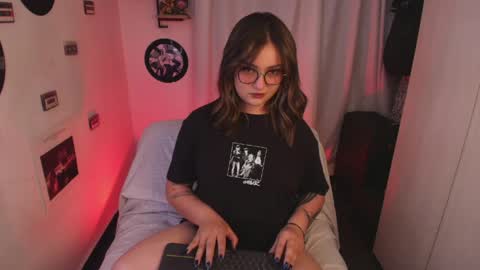 Sara online show from April 21, 5:03 am