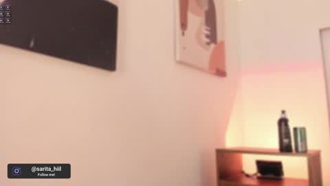 Snapshot of sarah_hiill chatting on December 23, 11:06 pm online show from December 23, 11:06 pm