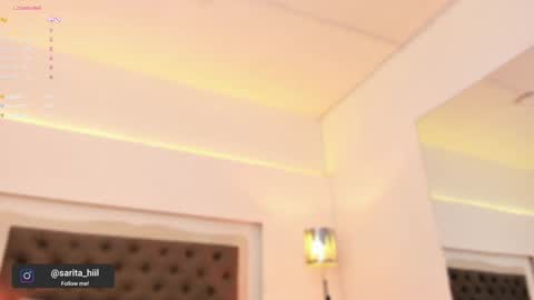 Snapshot of sarah_hiill chatting on January 8, 1:32 am online show from January 8, 1:32 am