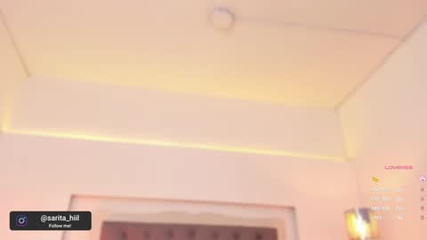 Snapshot of sarah_hiill chatting on January 26, 2:19 pm online show from January 26, 2:19 pm