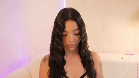 Snapshot of sarah_hiill chatting on February 8, 6:44 pm online show from February 8, 6:44 pm