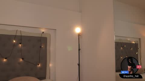 Snapshot of sarah_hiill chatting on September 19, 7:47 pm online show from September 19, 7:47 pm